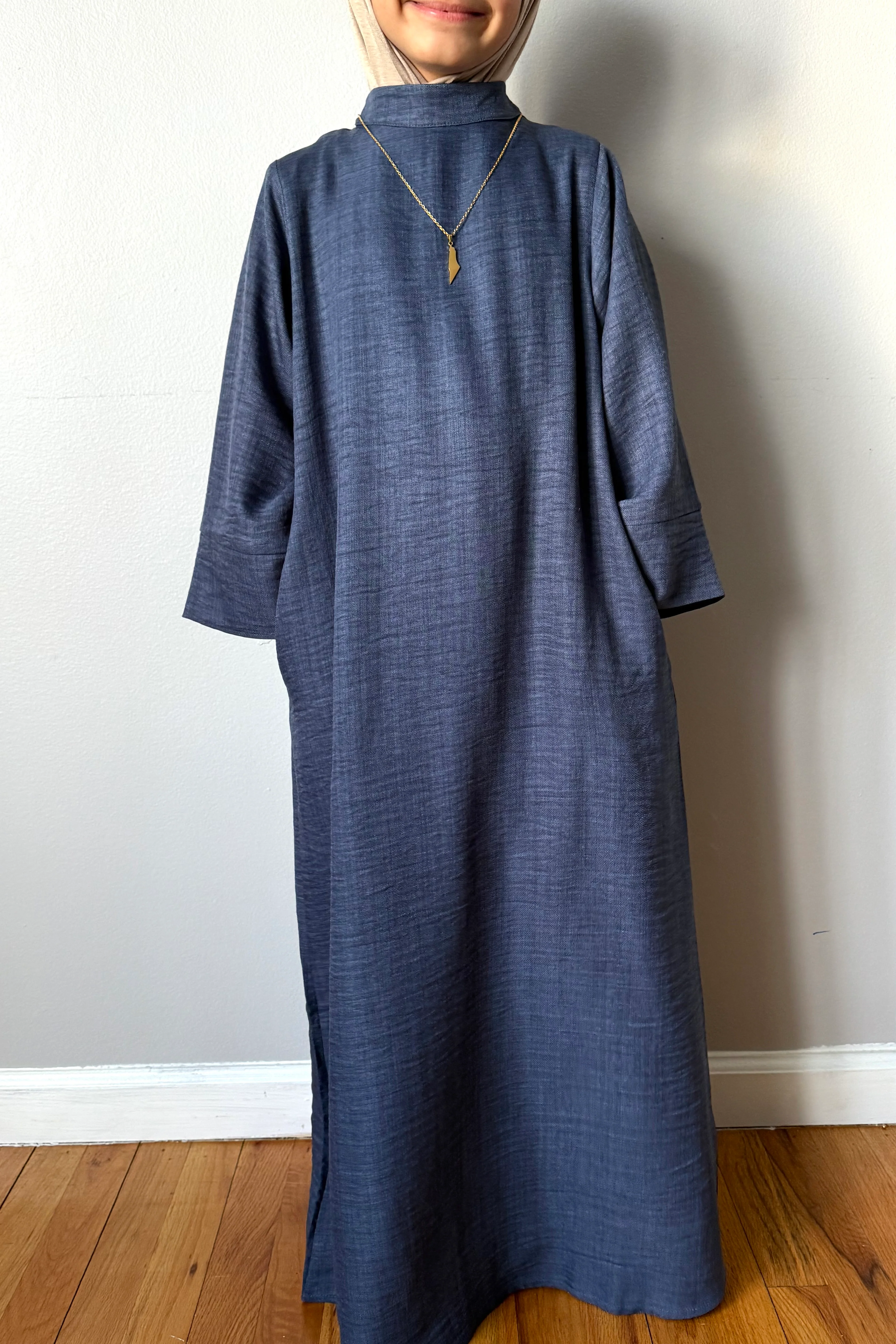 AMIRA MOCK NECK ABAYA YOUTH DENIM - Image 3