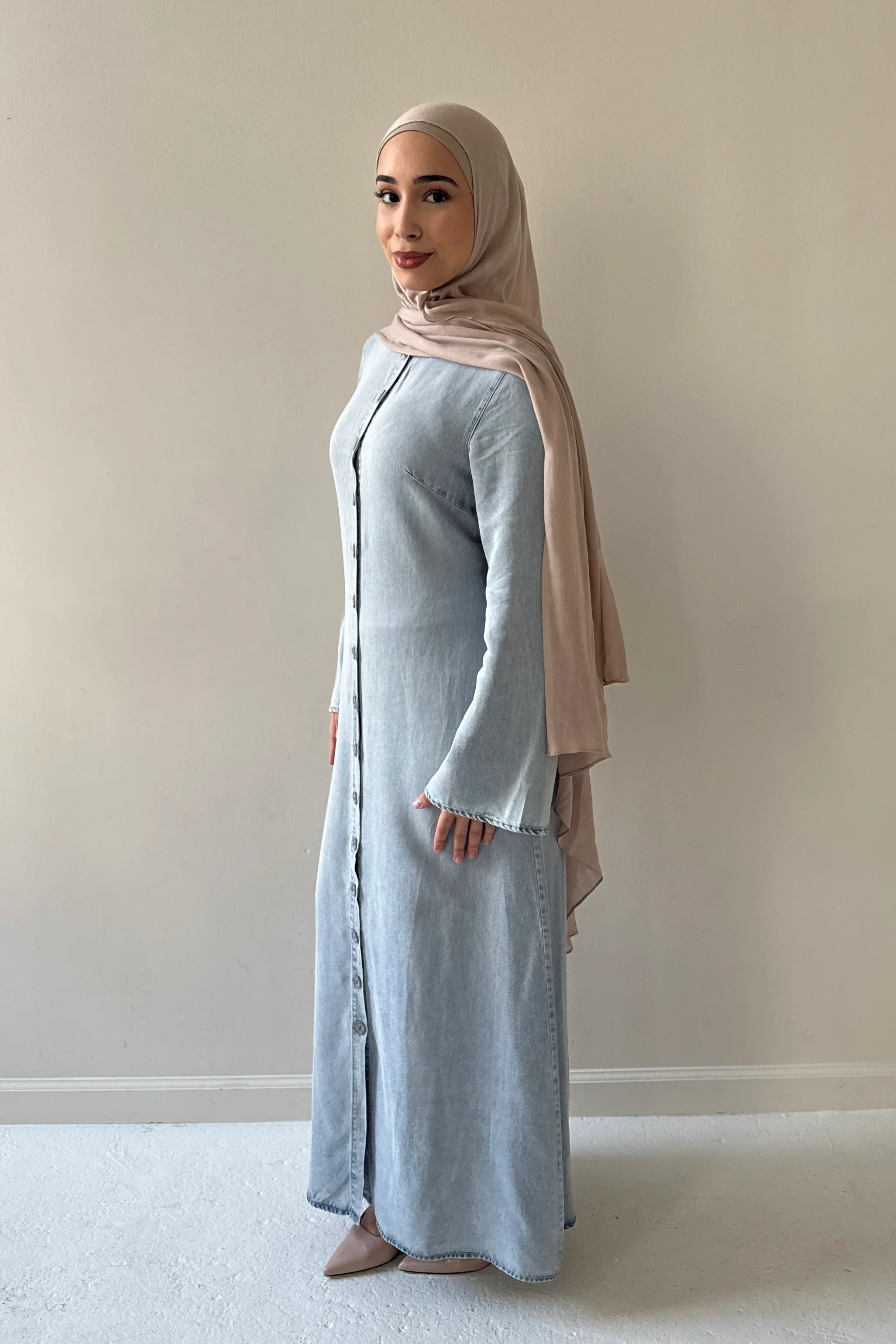 SARAH DENIM DRESS LIGHT BLUE - Image 2