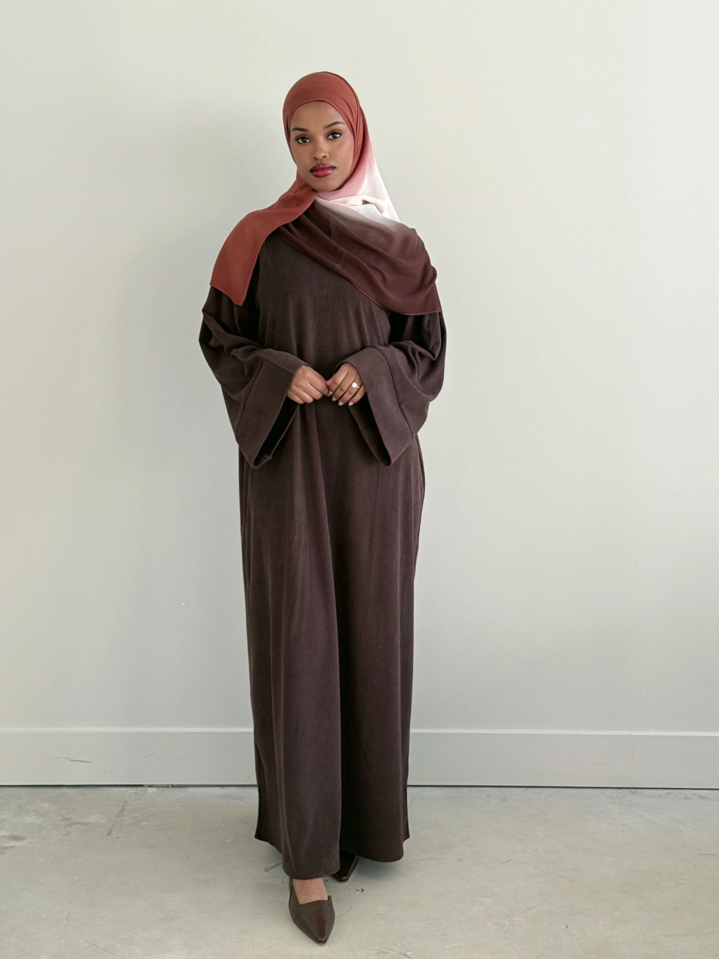 CORDUROY ABAYA CHOCOLATE - Image 2