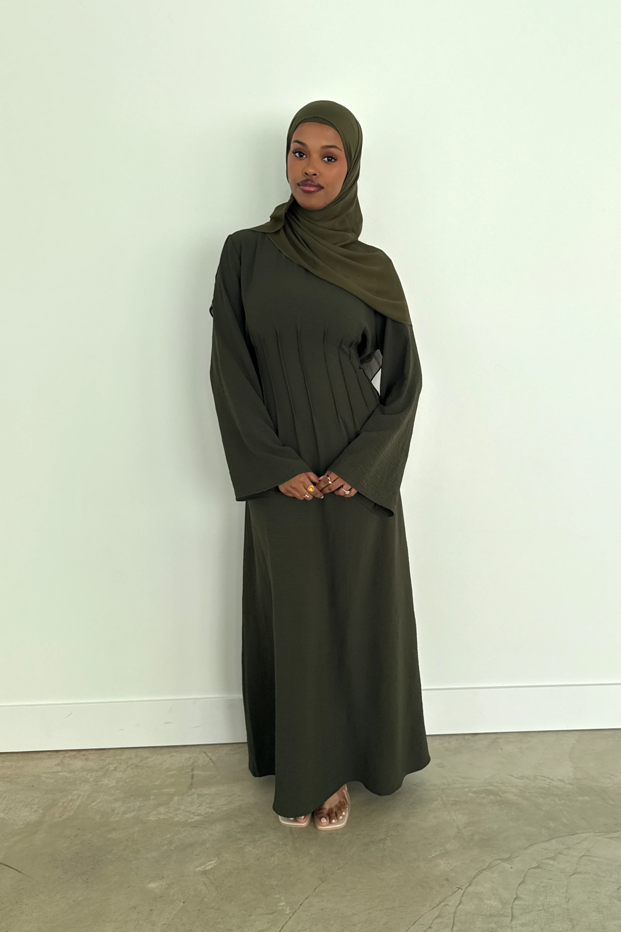 LAYAL DRESS LIGHT OLIVE - Image 2
