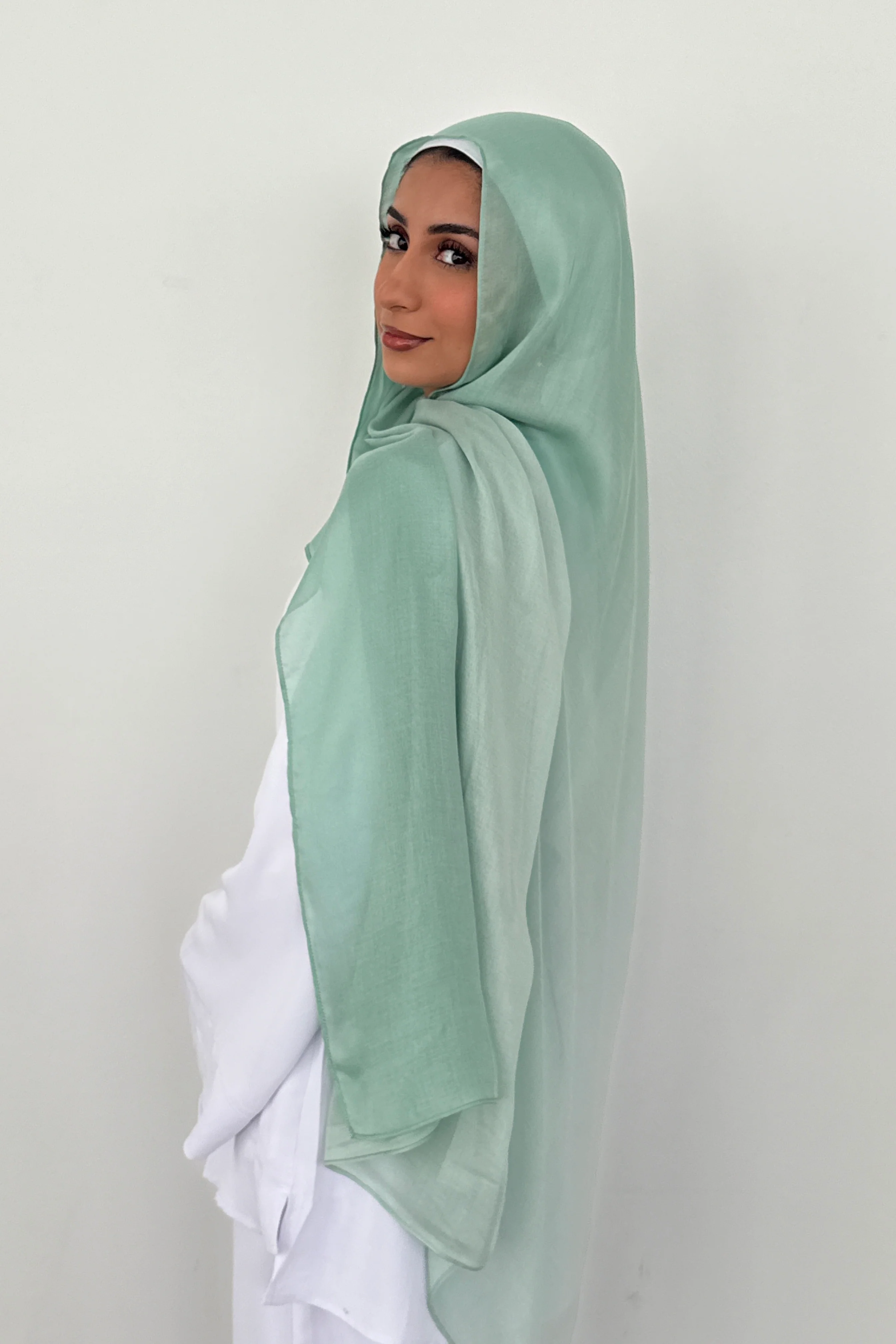 MODAL OMBRÉ HIJAB MINT