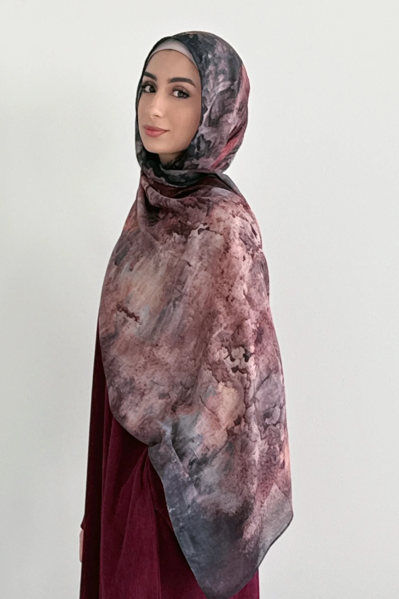 MODAL PRINT HIJAB BURGUNDY HORIZON