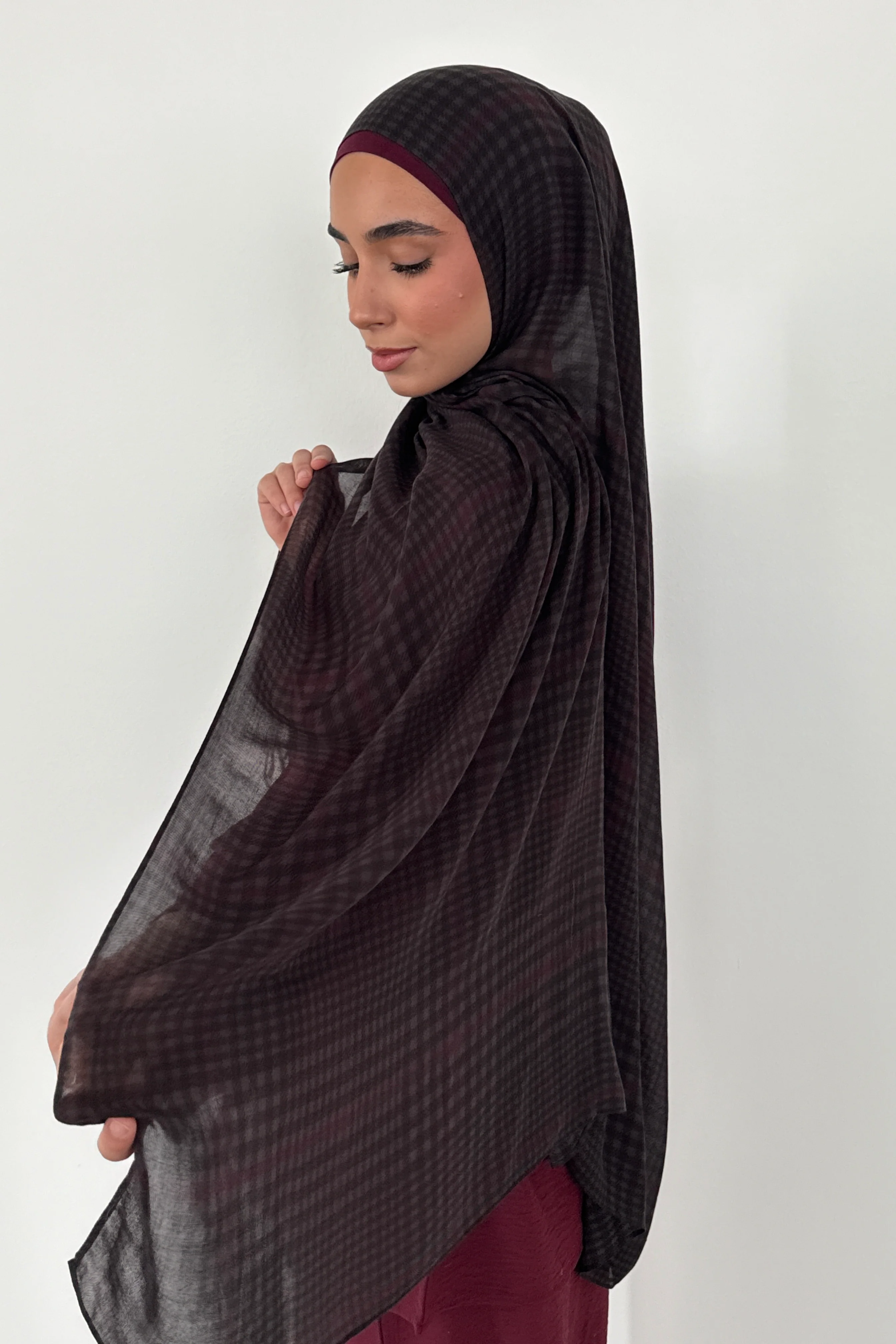 MODAL PRINT HIJAB MIDNIGHT PLAID - Image 2