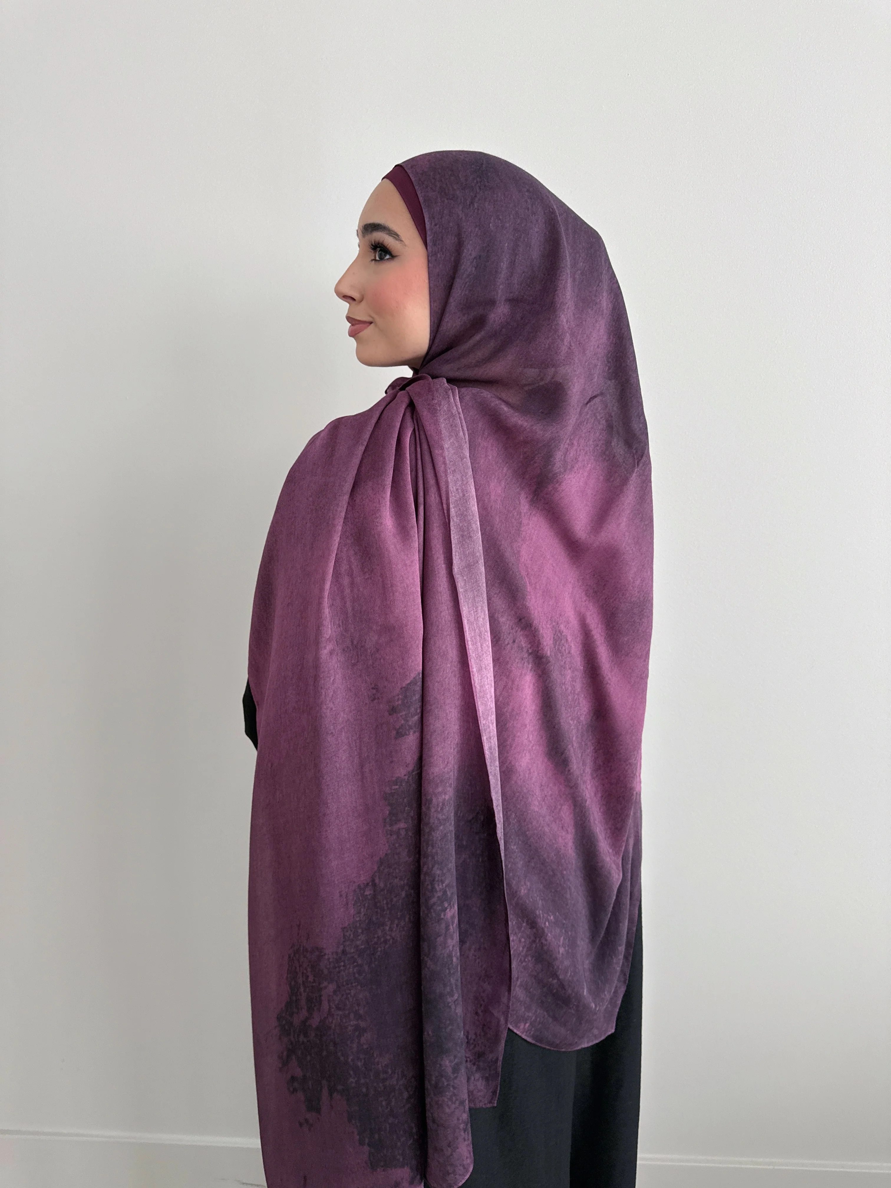 MODAL PRINT HIJAB PLUM SMOKE - Image 3