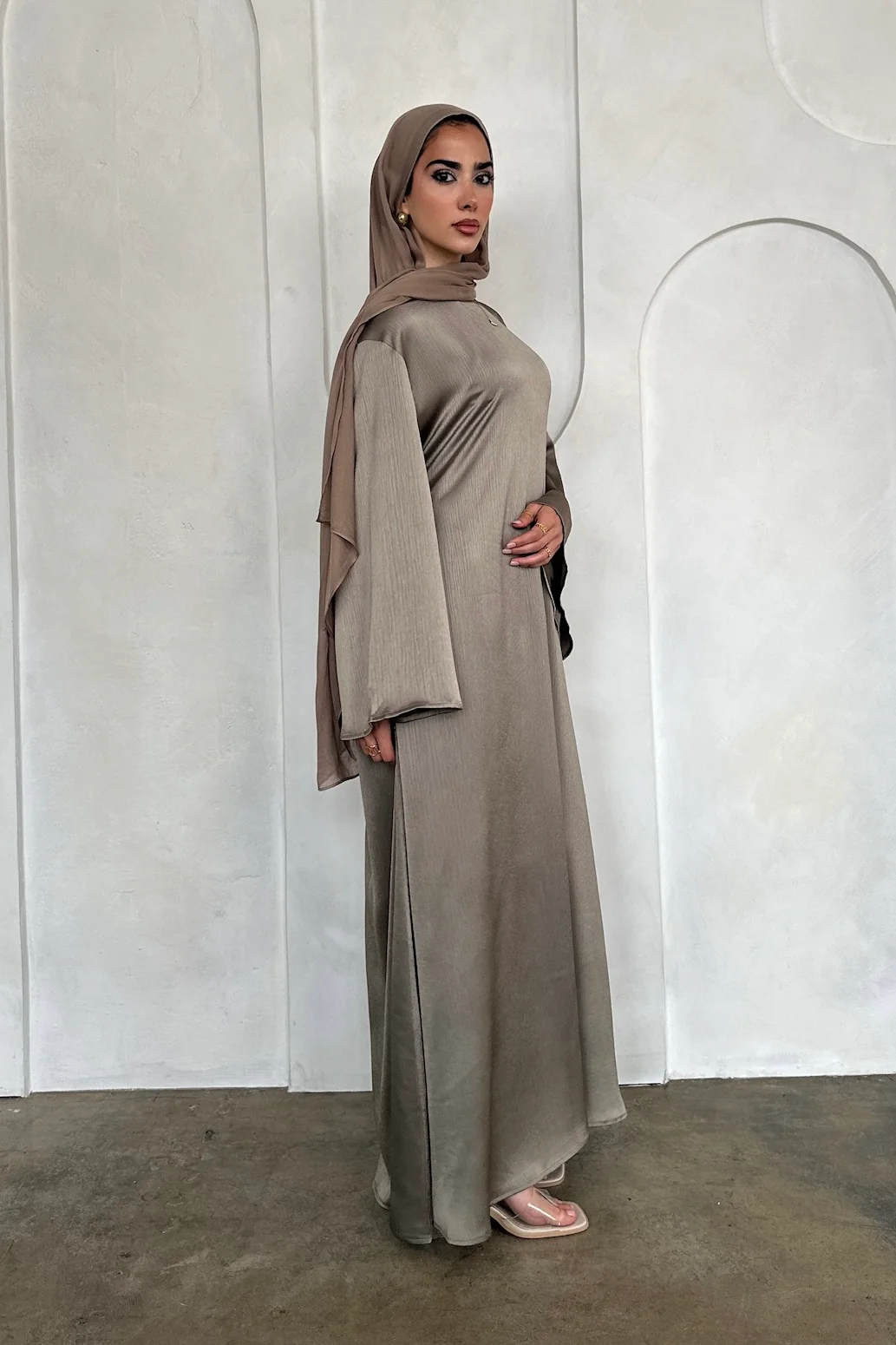 NORA DRESS LIGHT OLIVE - Image 3