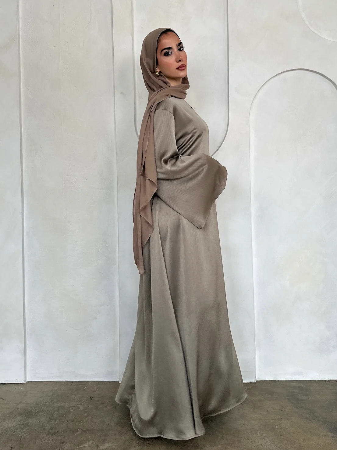 NORA DRESS LIGHT OLIVE - Image 4