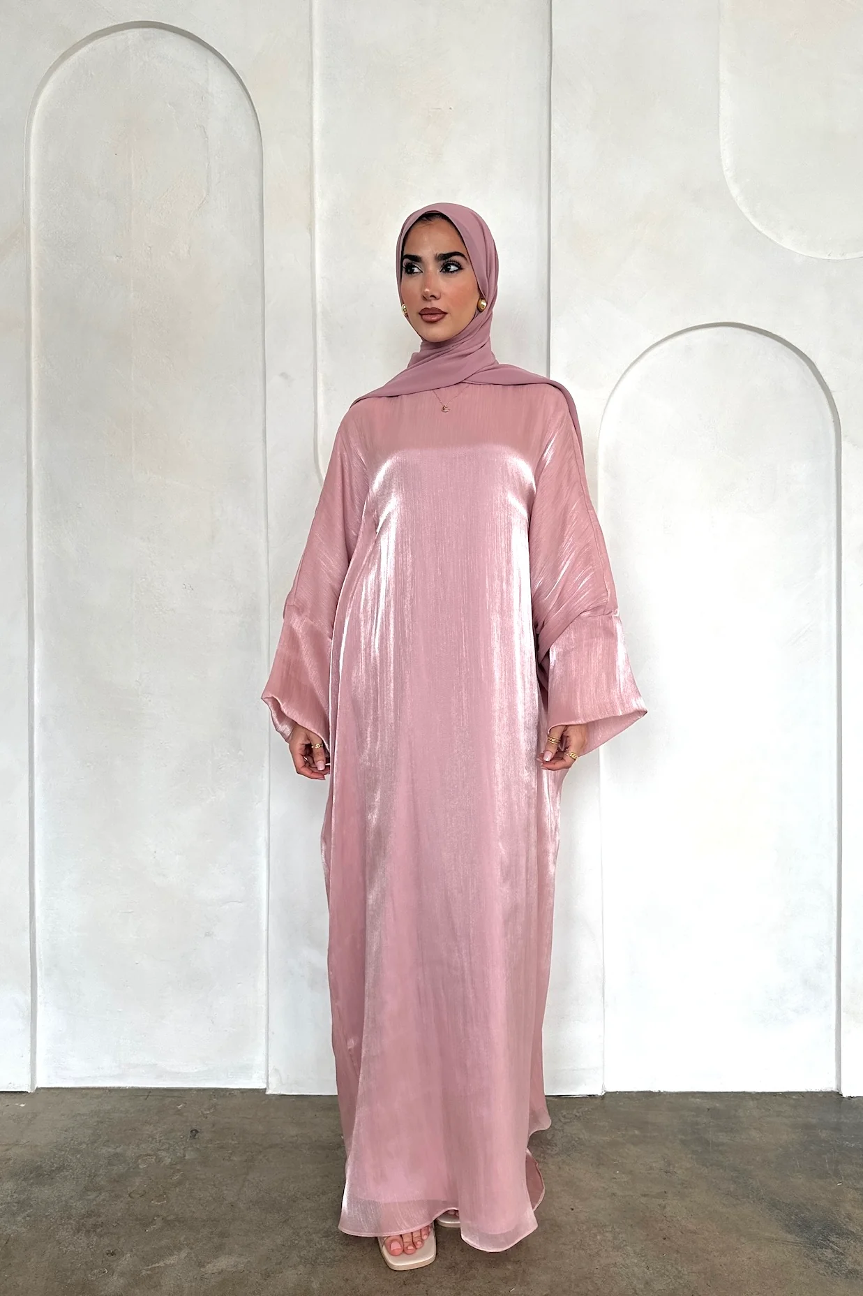 SORAYA BATWING ABAYA ROSE - Image 3