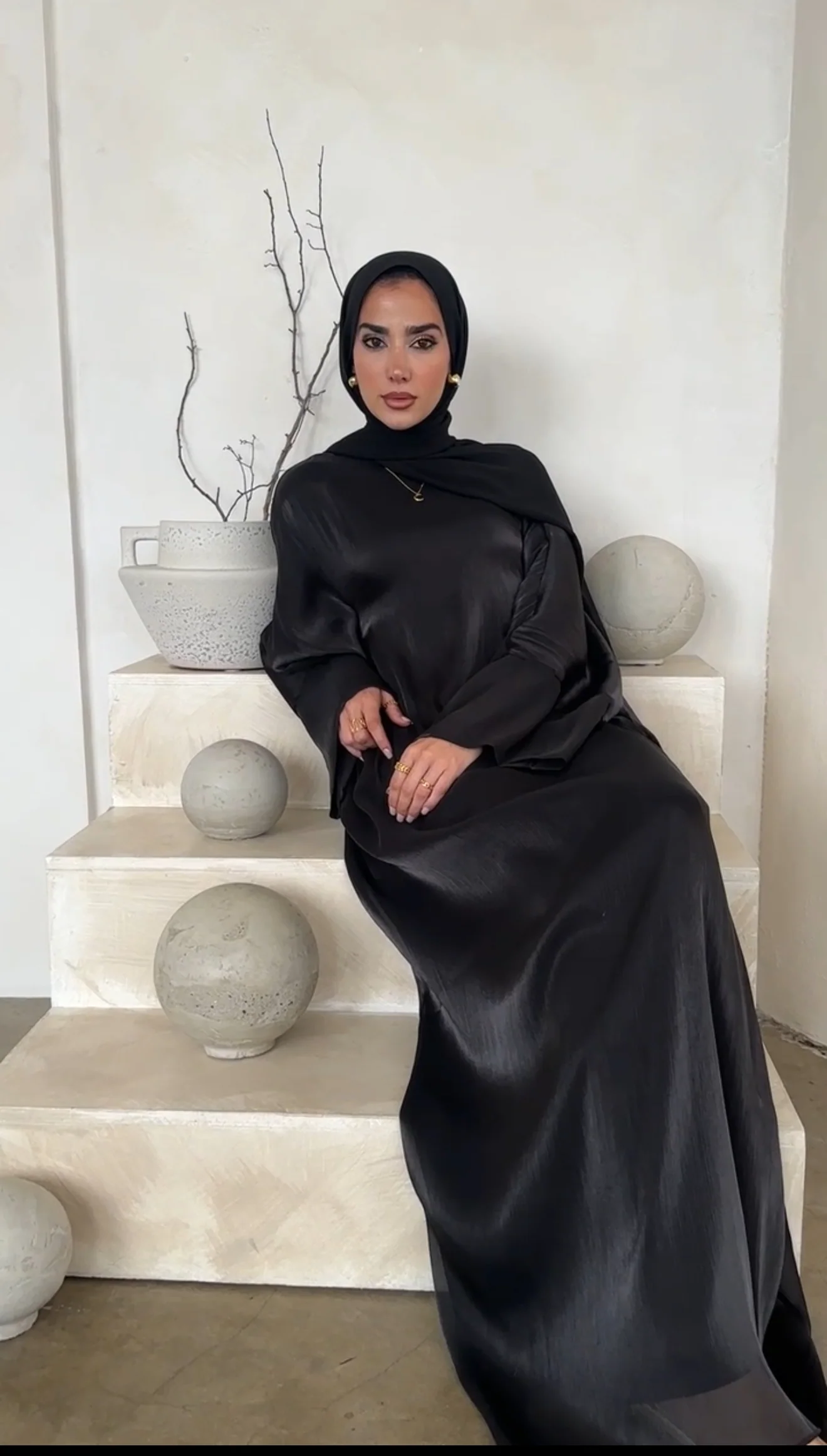 SORAYA BATWING ABAYA BLACK - Image 3