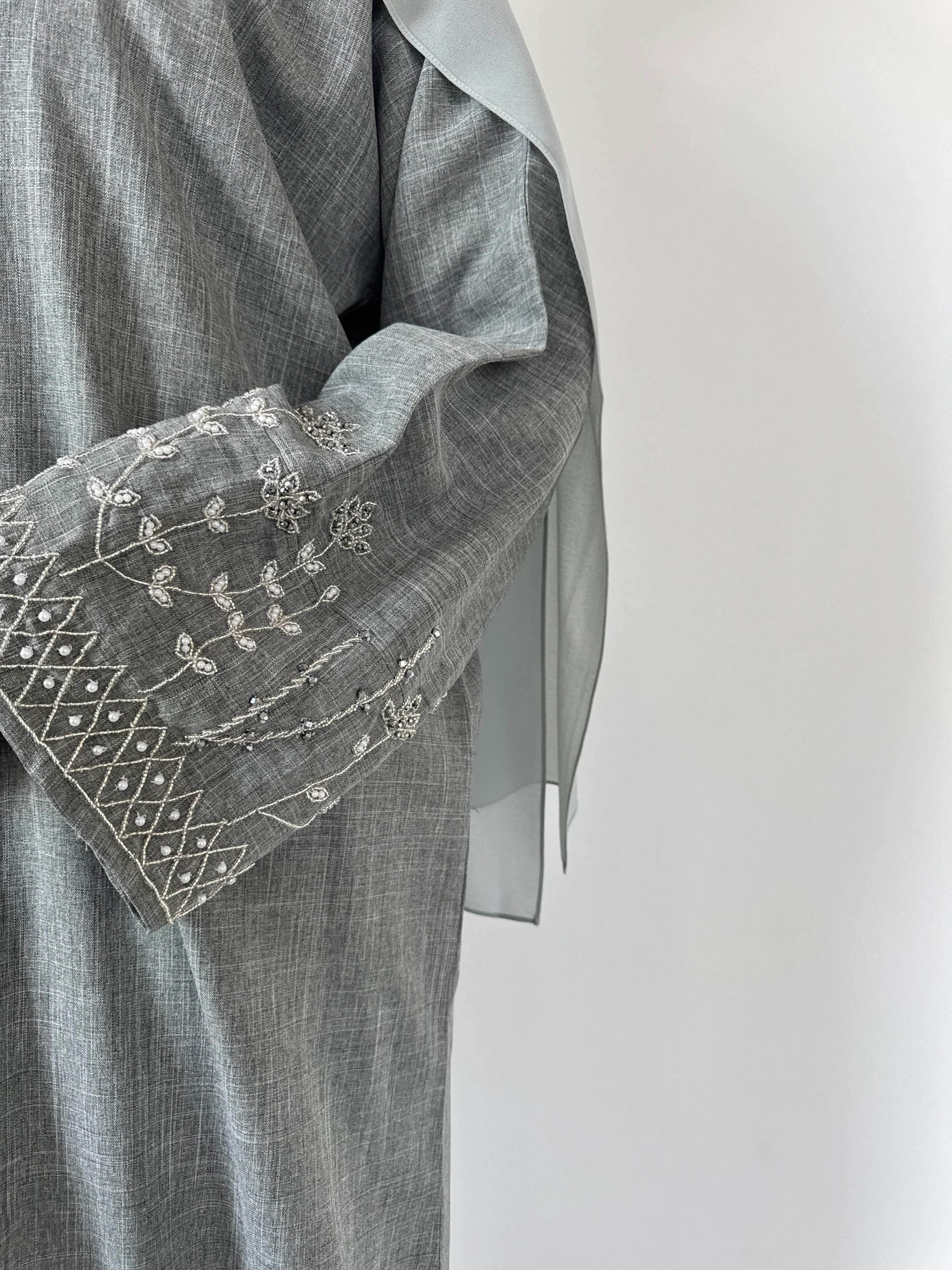 YARA ABAYA SET SAGE GRAY - Image 2